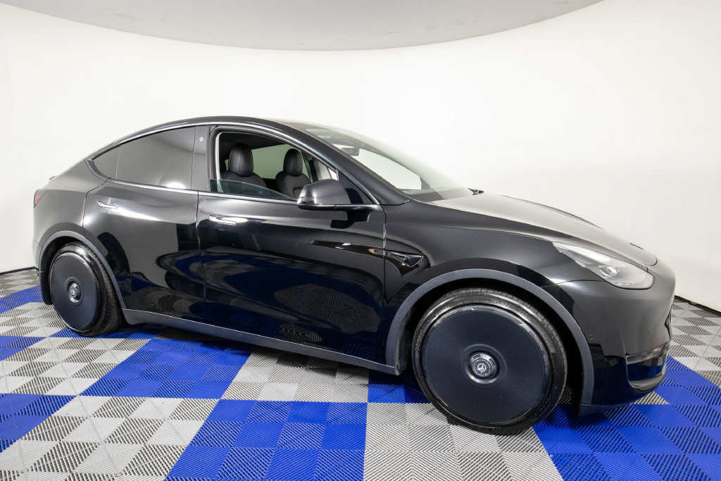 Used 2022 Tesla Model Y Performance AWD/4WD image 4