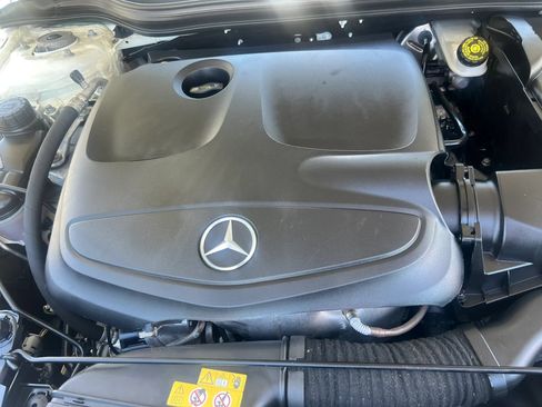 Used 2017 Mercedes-Benz GLA 250 4MATIC w/ Premium Package image 34