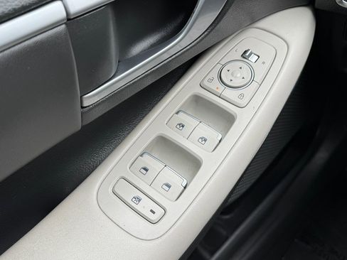 Used 2025 Hyundai Sonata SEL FWD image 7