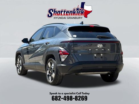 Used 2025 Hyundai Kona SEL FWD image 8
