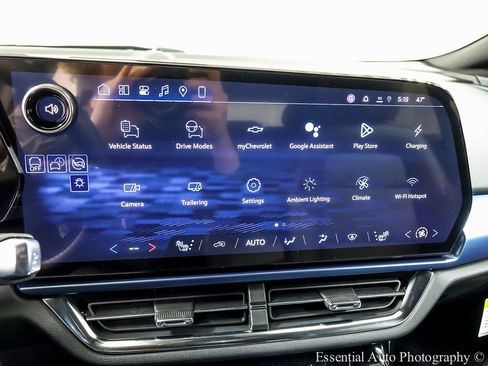 New 2026 Chevrolet Equinox EV LT FWD image 13