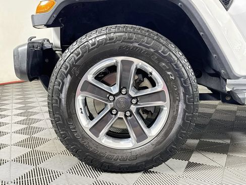 Used 2021 Jeep Wrangler Unlimited Sahara AWD/4WD image 30