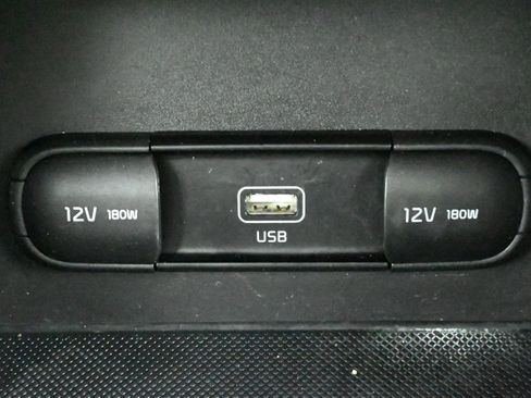 Used 2020 Kia Sportage LX image 18