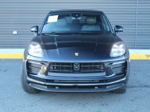 Certified 2023 Porsche Macan image 11