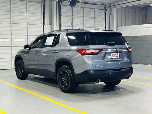 Used 2021 Chevrolet Traverse LT image 17