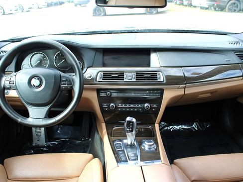 Used 2012 BMW 750Li xDrive image 11