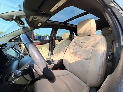 Used 2017 Cadillac XT5 Premium Luxury AWD/4WD image 22