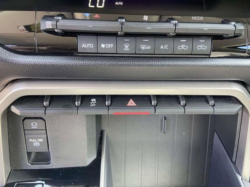 Used 2024 Toyota Tundra SR5 w/ SR5 Convenience Package AWD/4WD image 24