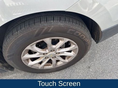 Used 2018 Chevrolet Equinox LT FWD image 17