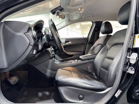 Used 2015 Mercedes-Benz GLA 250 4MATIC w/ Multimedia Package image 11