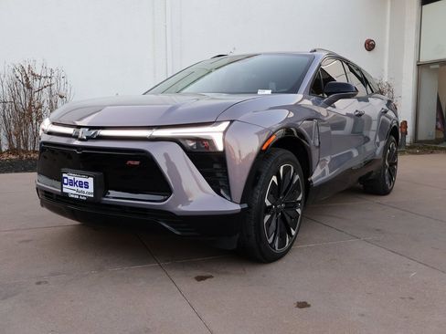 Used 2024 Chevrolet Blazer EV RS image 4