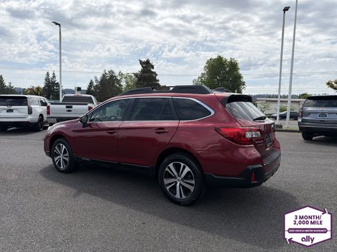 Used 2019 Subaru Outback 2.5i Limited AWD/4WD image 3