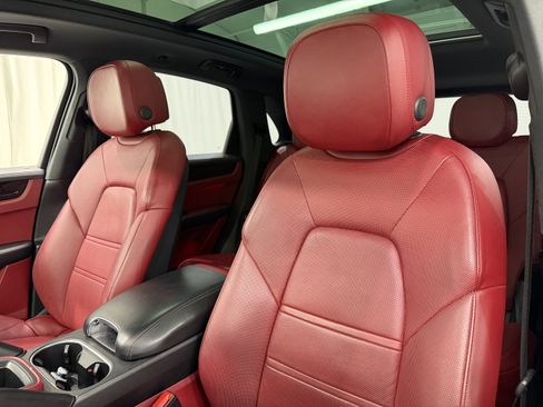 Certified 2022 Porsche Cayenne S image 33