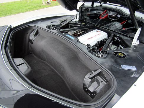 Used 2025 Chevrolet Corvette E-Ray w/ Stealth Interior Trim Package image 22