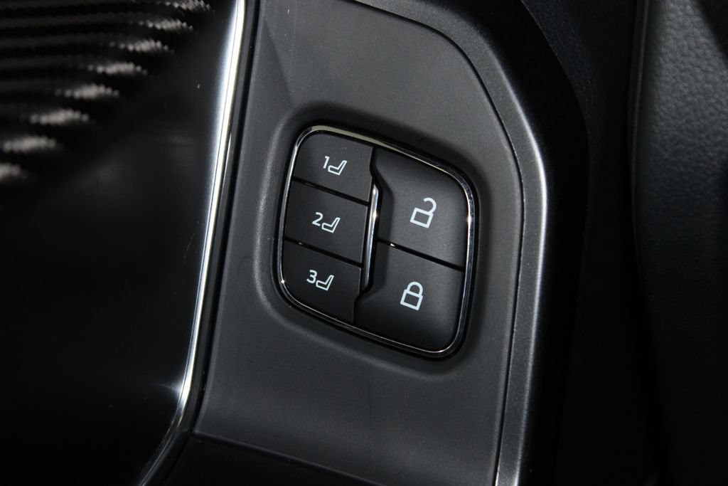 Used 2025 Ford F150 Raptor AWD/4WD image 42