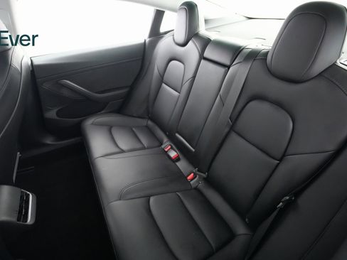 Used 2023 Tesla Model 3 Standard Range image 10