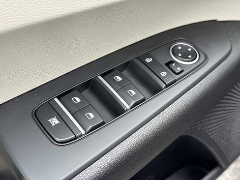 Used 2023 Kia Forte LXS w/ LXS Technology Package FWD image 15