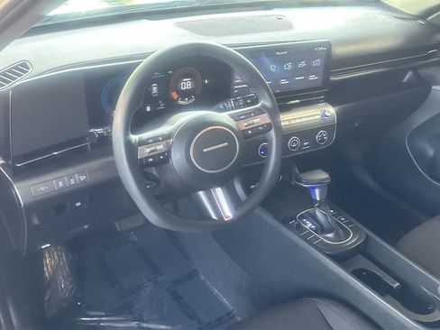 Used 2024 Hyundai Kona SE FWD image 13