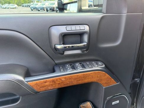 Used 2019 Chevrolet Silverado 2500 High Country w/ Duramax Plus Package AWD/4WD image 16