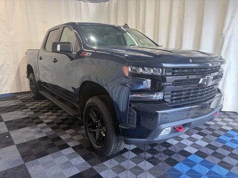 Used 2020 Chevrolet Silverado 1500 LT Trail Boss AWD/4WD image 3