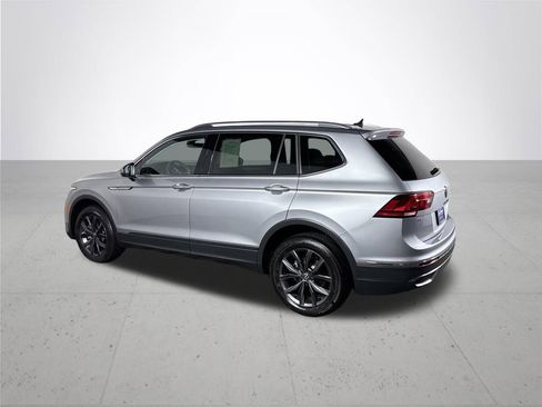 Used 2022 Volkswagen Tiguan SE image 8