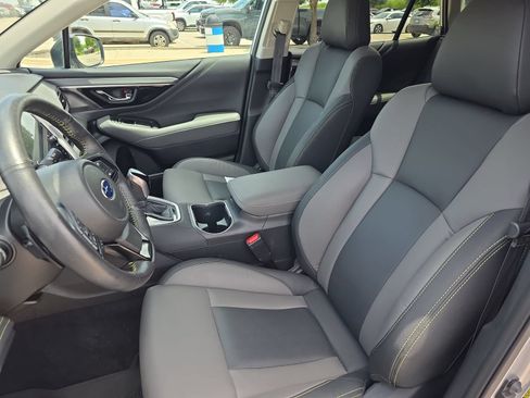 Used 2025 Subaru Outback Onyx Edition XT AWD/4WD image 12