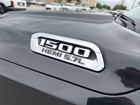 Used 2019 RAM 1500 Big Horn AWD/4WD image 9