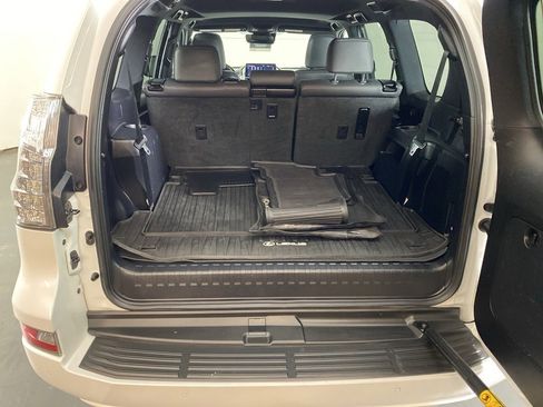 Certified 2023 Lexus GX 460 Premium w/ Premium Package image 28