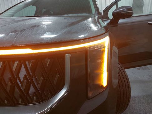 New 2026 Kia Carnival EX image 33