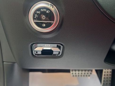 Used 2024 Mercedes-Benz CLE 53 AMG 4MATIC image 11