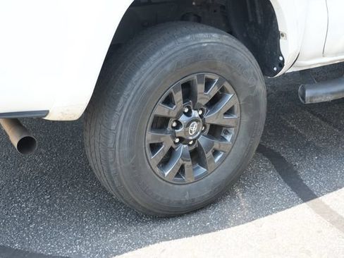 Used 2023 Toyota Tacoma SR5 RWD image 12