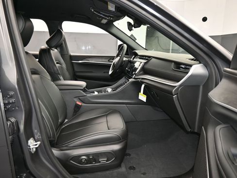 New 2026 Jeep Grand Cherokee Limited AWD/4WD image 39