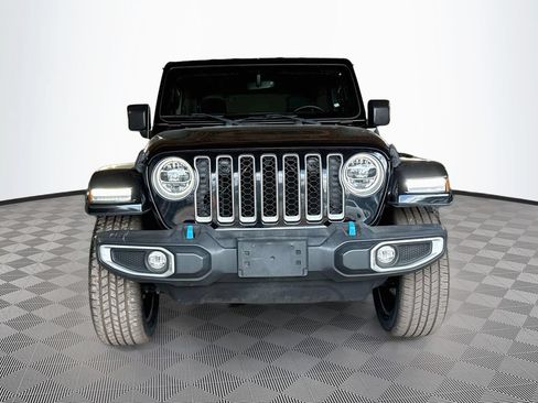 Used 2022 Jeep Wrangler Unlimited Sahara AWD/4WD image 2