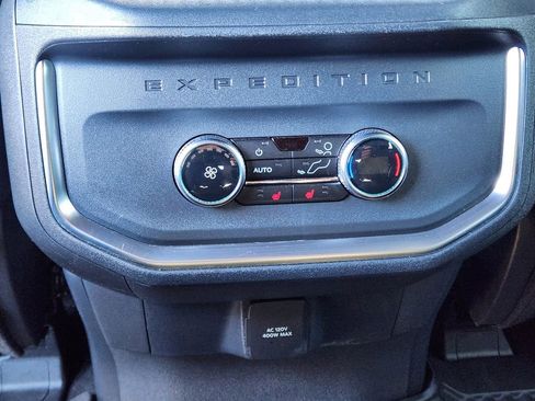 Certified 2025 Ford Expedition Platinum w/ Stealth Performance Package image 36