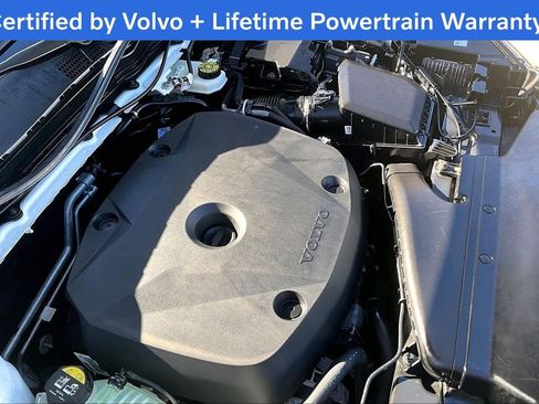 Used 2020 Volvo XC40 T5 Momentum w/ Protection Package Premier image 43