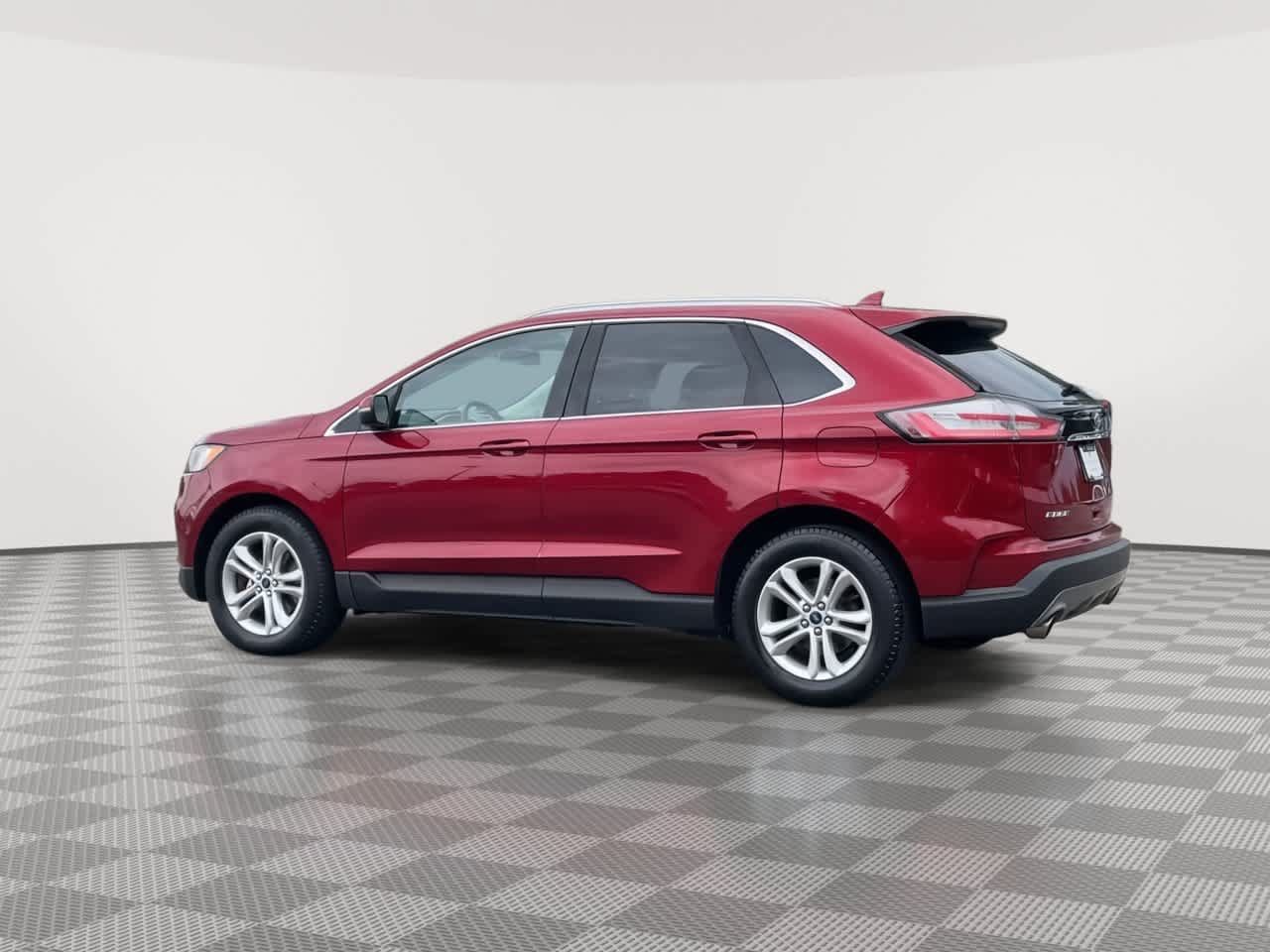 Used 2019 Ford Edge SEL w/ Equipment Group 201A AWD/4WD image 6