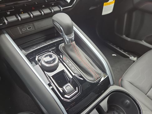 New 2026 Chevrolet Colorado Z71 w/ Z71 Convenience Package 2 image 23