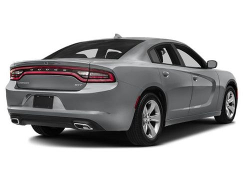 Used 2018 Dodge Charger SXT Plus RWD image 2