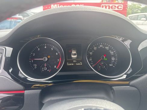 Used 2017 Volkswagen Jetta GLI FWD image 2