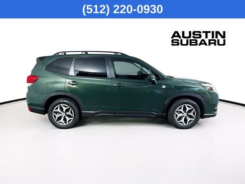 Used 2024 Subaru Forester Premium image 9