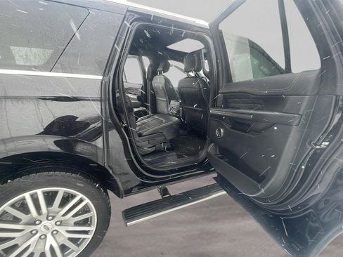 Used 2023 Ford Expedition Max Platinum image 18
