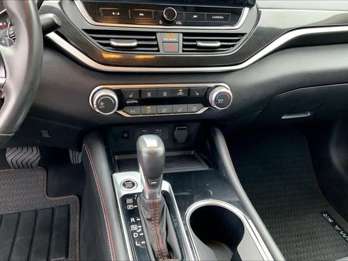 Used 2023 Nissan Altima 2.5 SR w/ SR Premium Package FWD image 32
