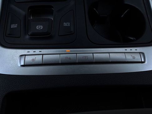 Used 2026 Kia Carnival FWD image 26