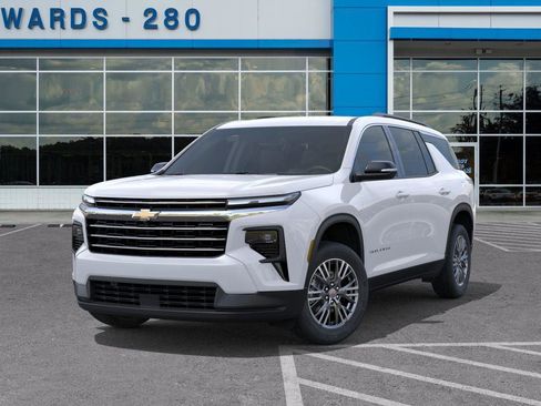 New 2026 Chevrolet Traverse LT image 6