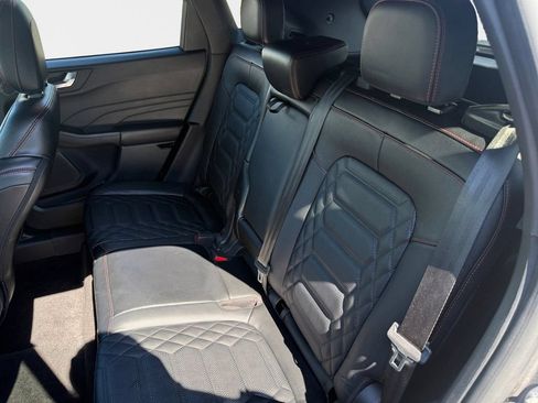 Used 2024 Ford Escape ST-Line Elite w/ Premium Technology Package AWD/4WD image 9