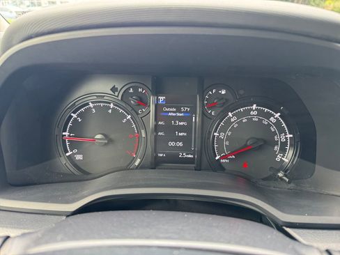 Used 2024 Toyota 4Runner SR5 Premium w/ Moonroof Package AWD/4WD image 20