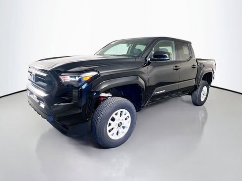 Used 2025 Toyota Tacoma SR5 image 4