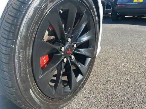 Used 2016 Tesla Model S 70D image 8