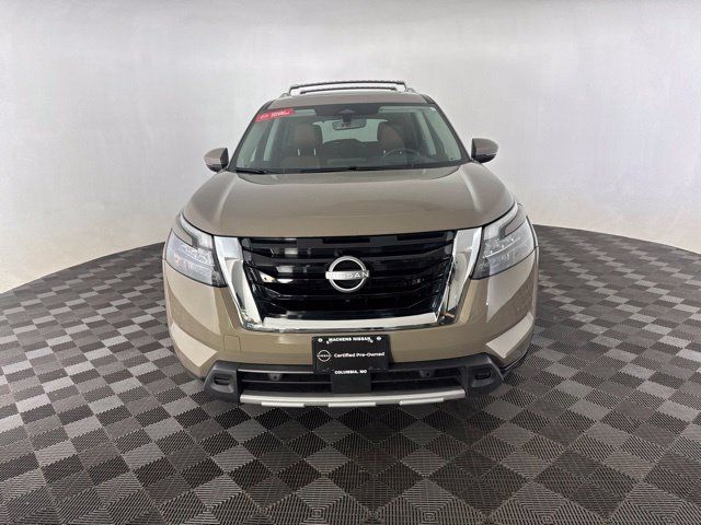 Certified 2025 Nissan Pathfinder Platinum AWD/4WD image 2