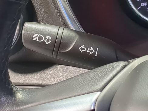 Used 2020 Chevrolet Blazer LT FWD image 33
